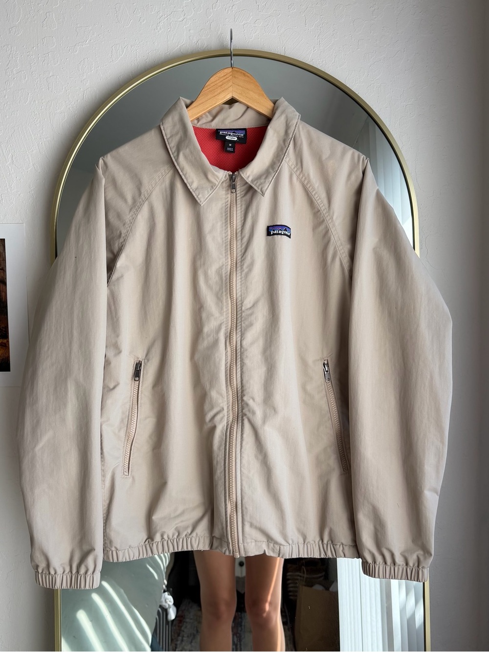 Patagonia Men's Light Beige Zip Jacket with Orange Lining